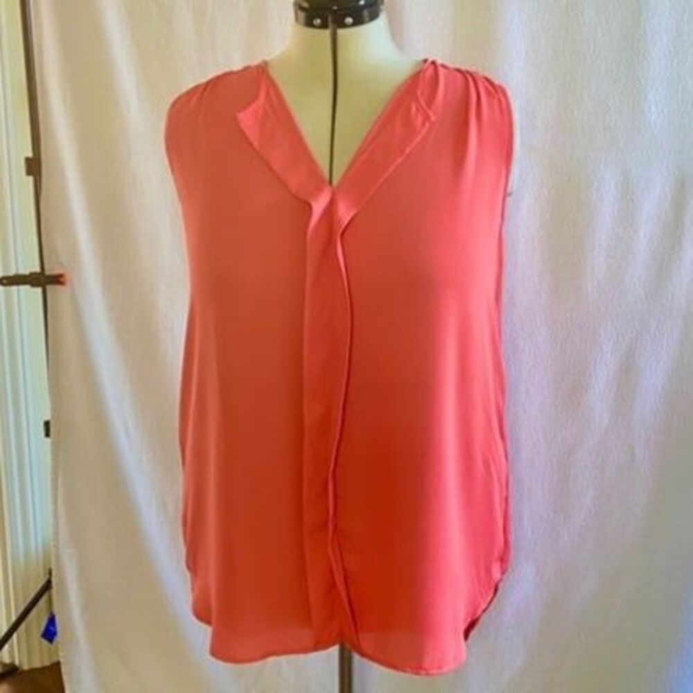 Kate & Mallory hi low sleeveless top. Size xl.